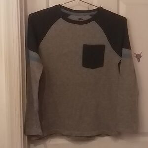 Two tone grey w/turquoise stripe, pocket Tee from Old Navy sz 10-12